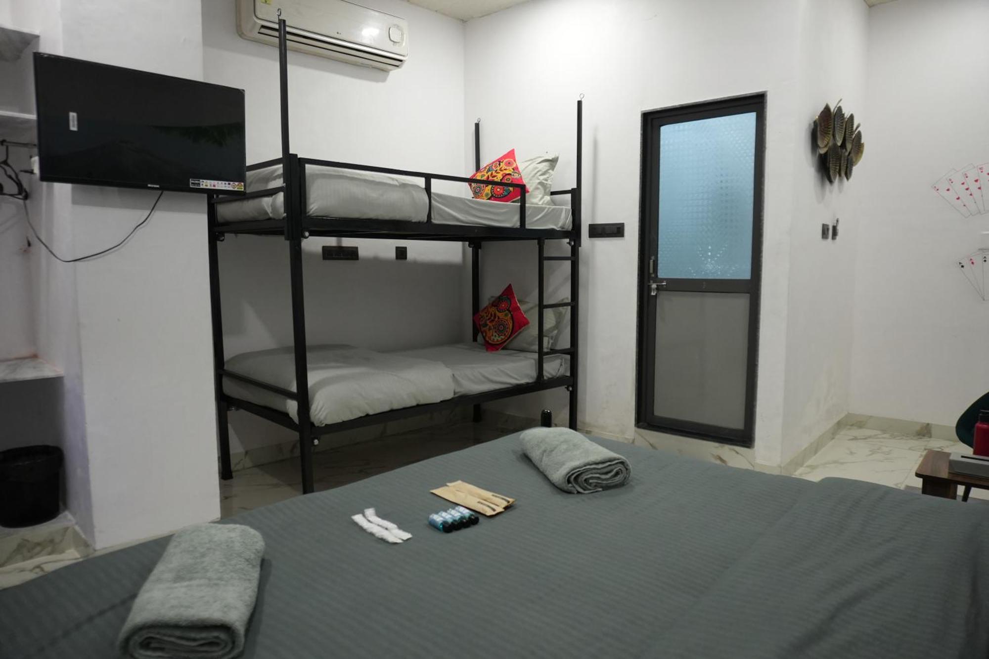 Funky Backpackers Hotel Udaipur Eksteriør billede